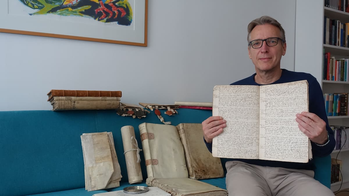 Many of the documents recount the early days of the Dutch East India Company