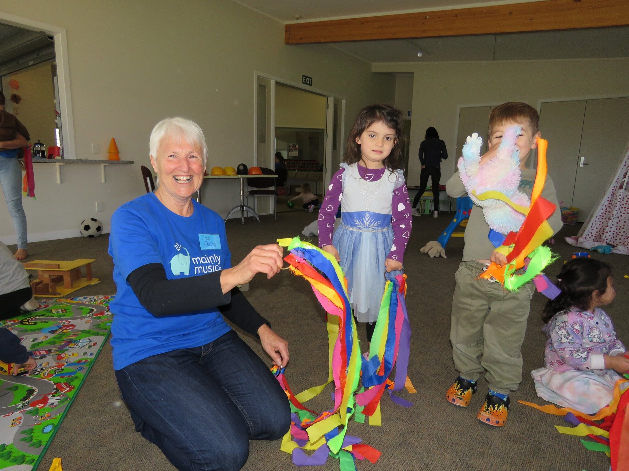 Katikati Mainly Music team leader Cheryl Harray with Jade Aitchison-Budd, 4, Trident Spick, 4. Photo /Merle Cave