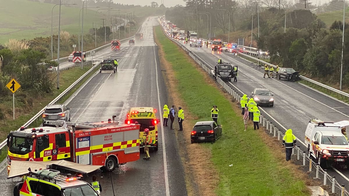 Police thank good Samaritans who performed CPR after man fatally struck by vehicle Police thank good Samaritans who performed CPR after man fatally struck by vehicle