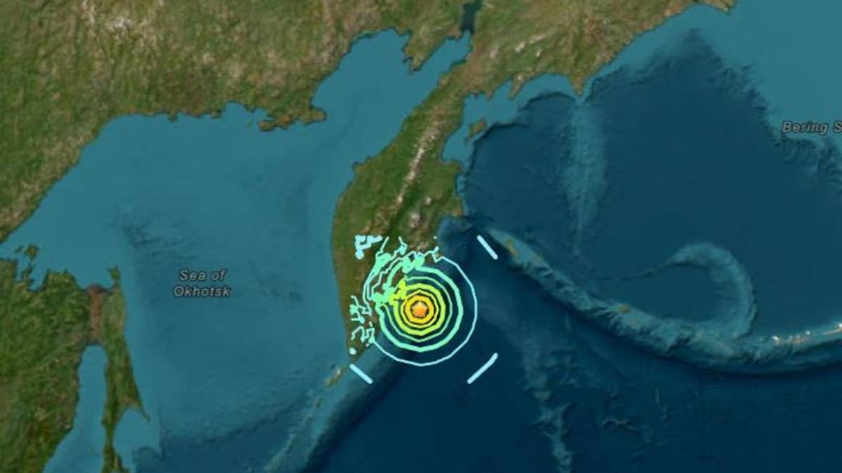 ‘Hazardous’ tsunami warnings after 7.4 magnitude quake strikes off Russia’s coast ‘Hazardous’ tsunami warnings after 7.4 magnitude quake strikes off Russia’s coast