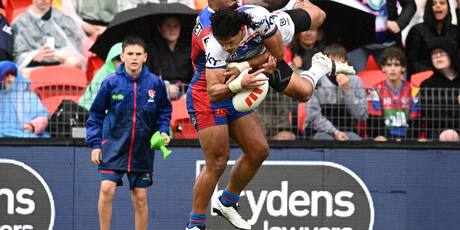 NRL: Referees boss Graham Annesley stands by controversial bunker decision that cost Warriors against Newcastle Knights