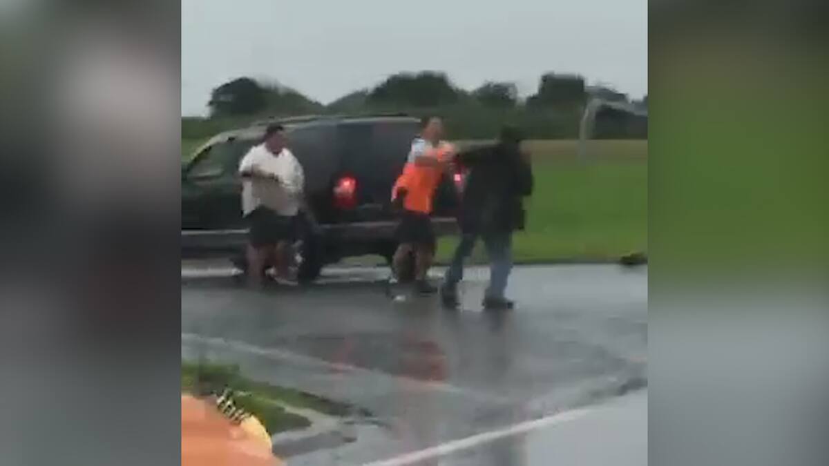 Road rage incident turns physical - NZ Herald