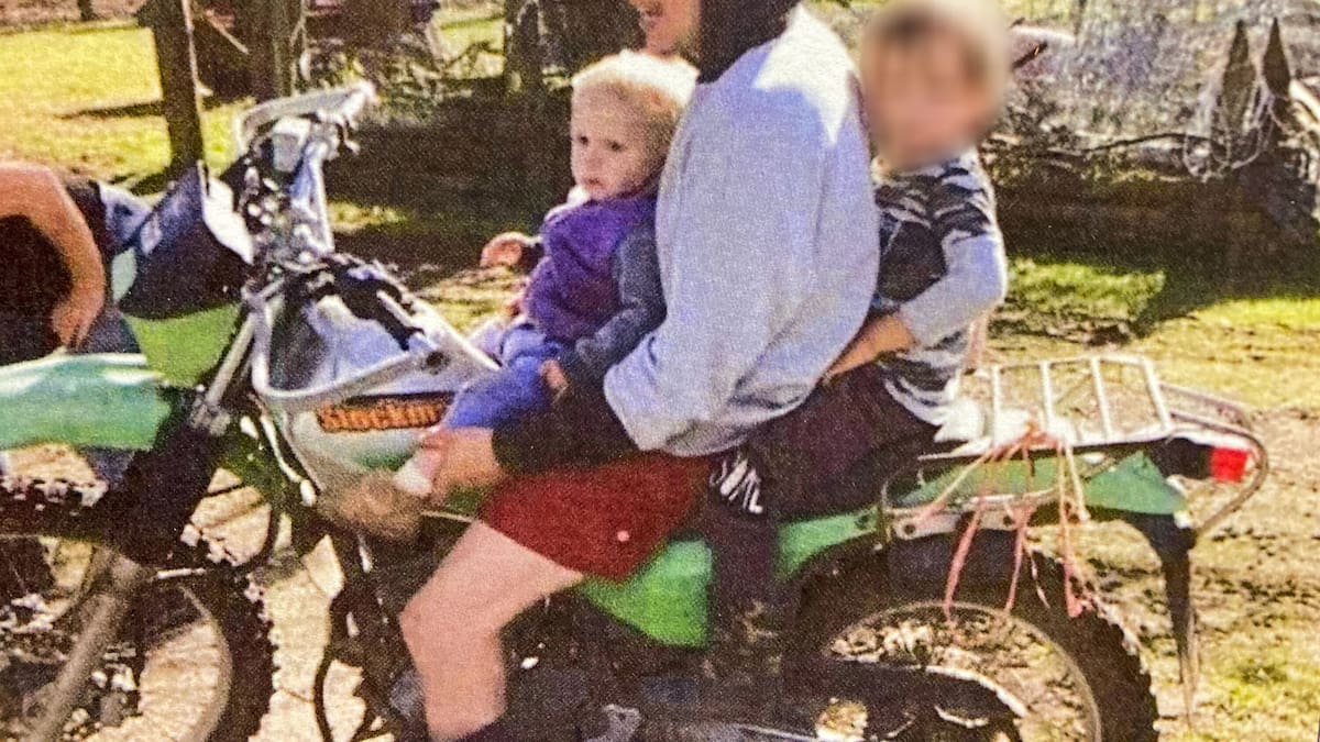 A fall or strangulation? Dr questions stepmum's explanation for toddler's injuries A fall or strangulation? Dr questions stepmum's explanation for toddler's injuries