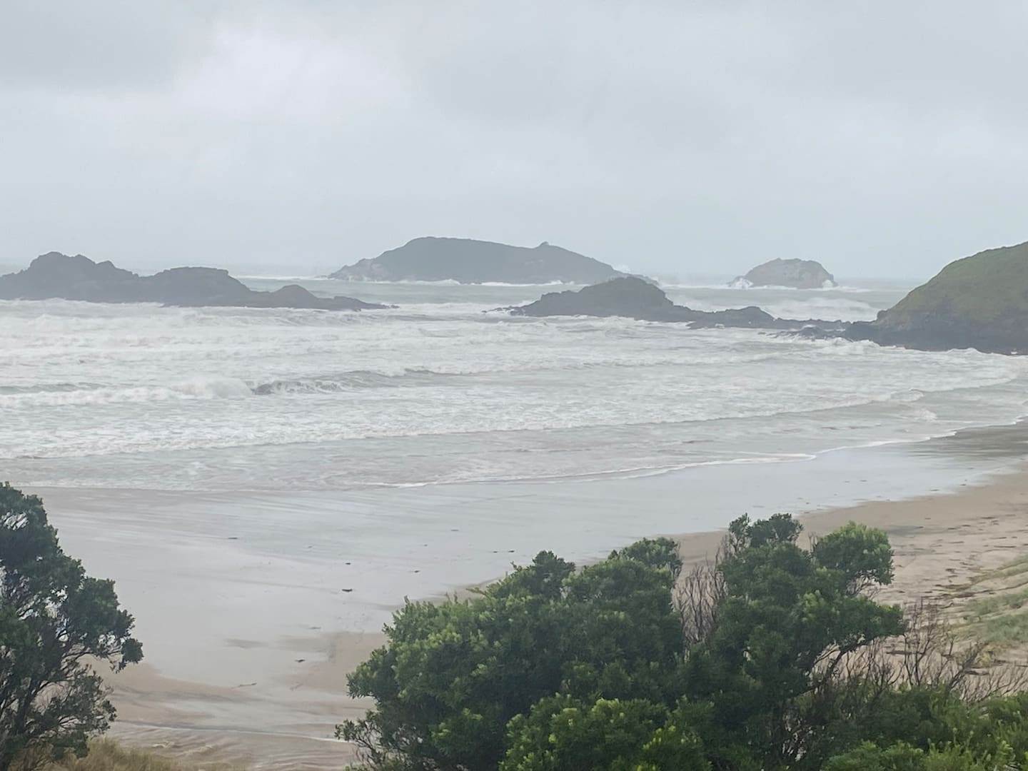 Rough swells at Ocean Beach on Sunday morning. Photo / Rachel Ward