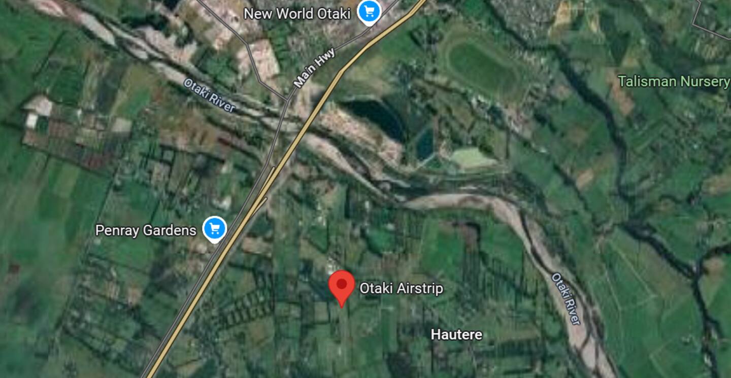Nigel Frederickson's aircraft crashed at the Ōtaki Air Strip, to the east of State Highway 1 about 70km north of Wellington. Photo / Google Maps