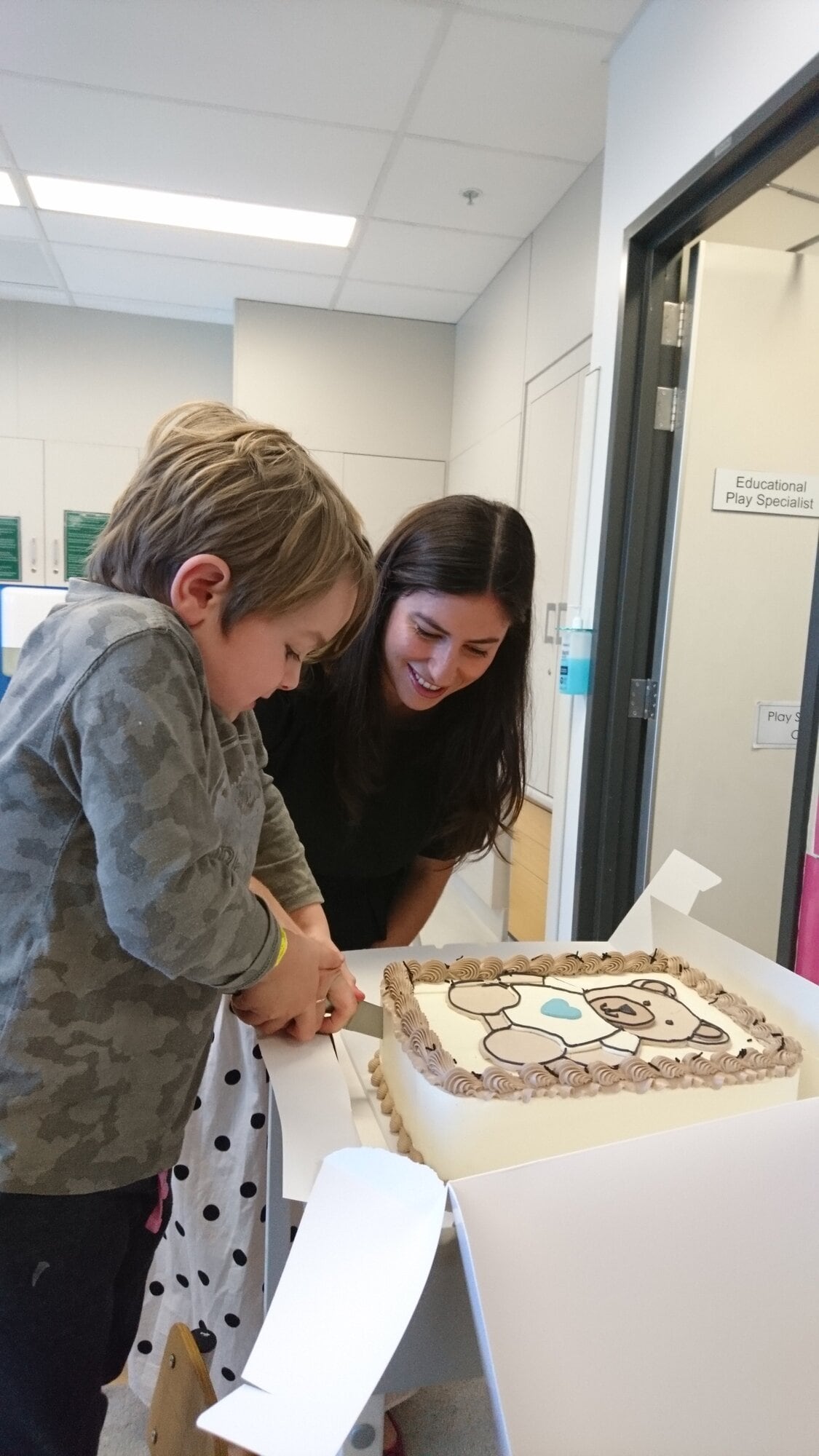  Patient Harlan Shaw with Yas McGuinness from LT McGuiness who sponsored the bears. Photo / Supplied
