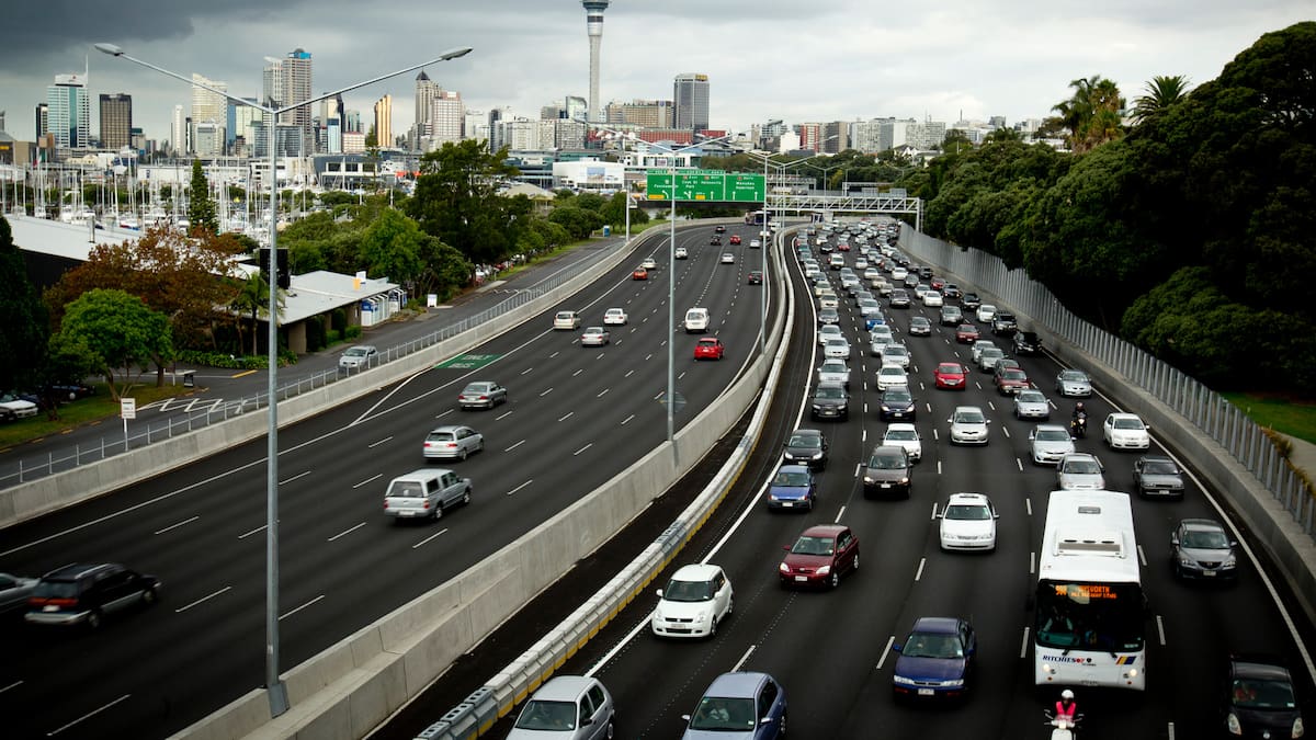 Rainbow motoring: The most popular vehicle colours on New Zealand roads ...