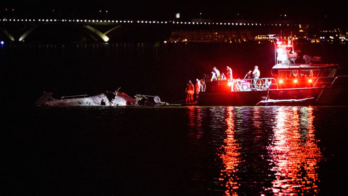 Potomac plane crash: Former Russian ice skating world champs among victims as search continues for survivors Potomac plane crash: Former Russian ice skating world champs among victims as search continues for survivors