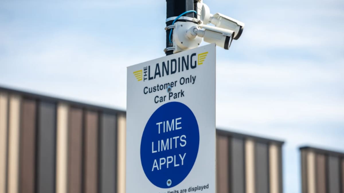 Parking woes: Dozens of drivers caught in camera glitch Parking woes: Dozens of drivers caught in camera glitch