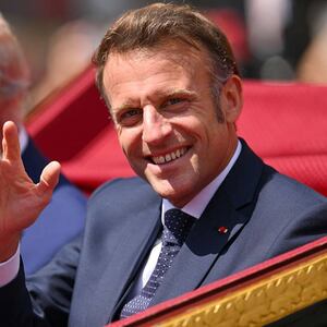 Macron receives warm, pomp-filled welcome from King on first day of state visit