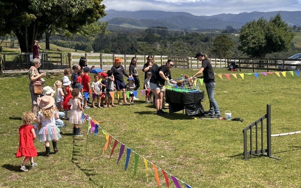 Bex Tasker takes her animal show to local events such as A&P shows, markets, schools, fairs and community events. Photo / RNZ, Sally Round