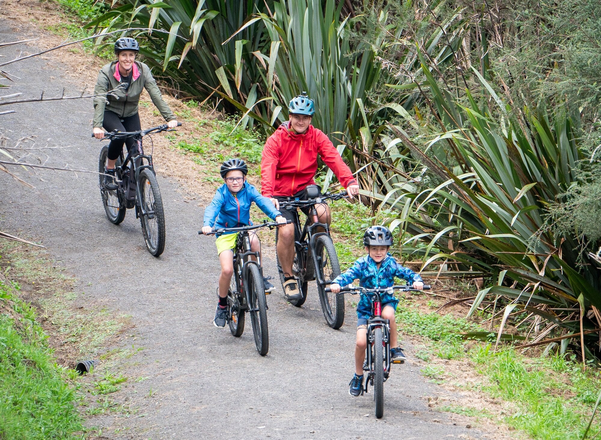  Anita and Chris Cummings with their children Ashton (9) and Fletcher (7). Photo / Brydie Thompson