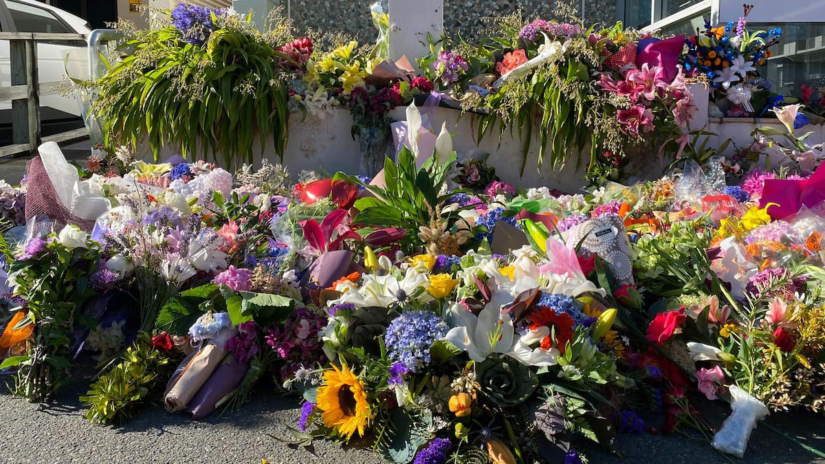 1000 mourners expected at public vigil for slain Nelson policewoman 1000 mourners expected at public vigil for slain Nelson policewoman