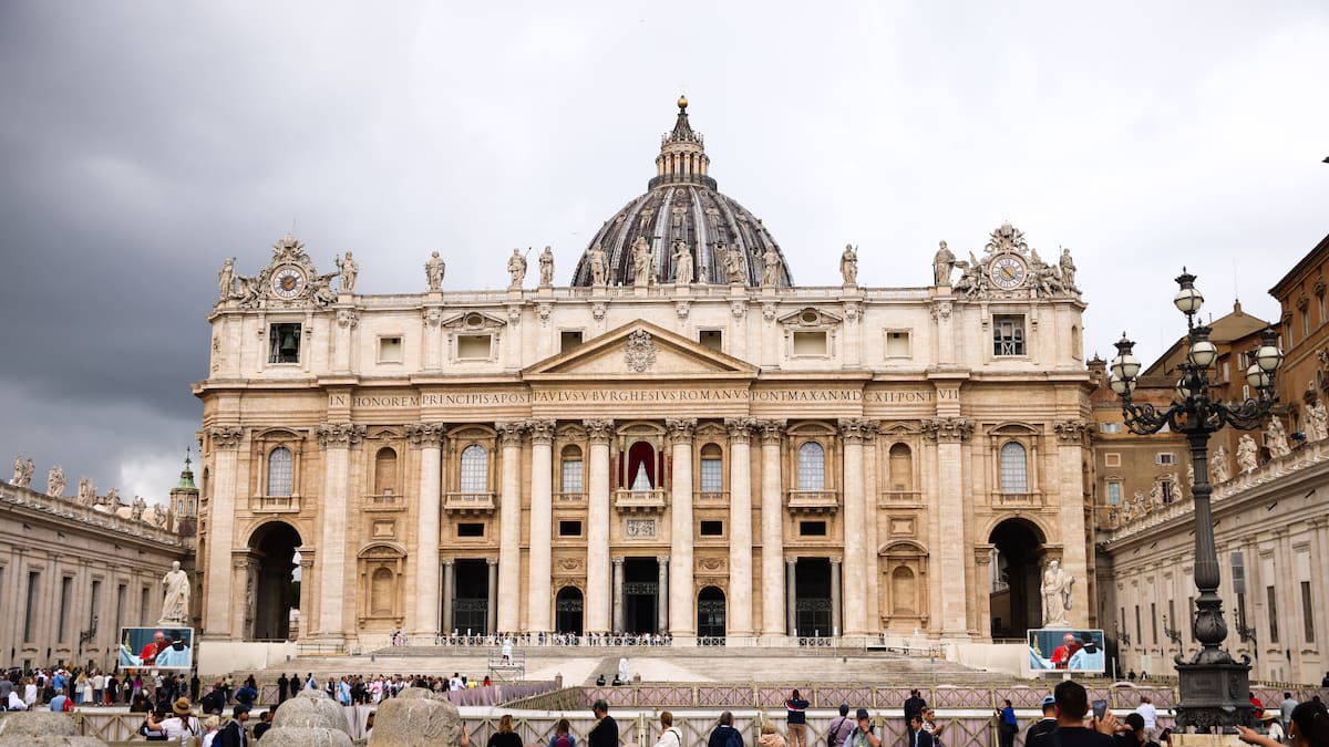 Eyes on the chapel: Black smoke again as conclave fails to elect new pope Eyes on the chapel: Black smoke again as conclave fails to elect new pope