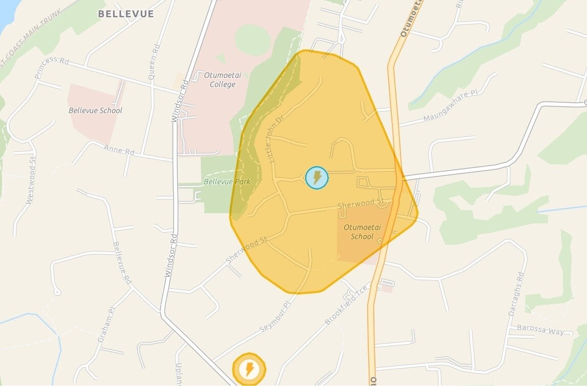  Map showing power outage in Bellevue following a car hitting a power pole in Sherwood St on Sunday evening.  Image/Powerco