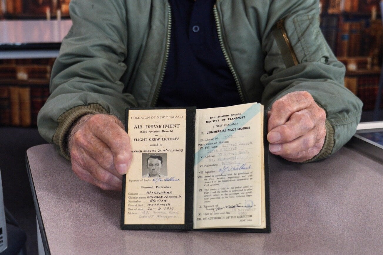 Williams obtained his commercial pilot licence in November 1960.