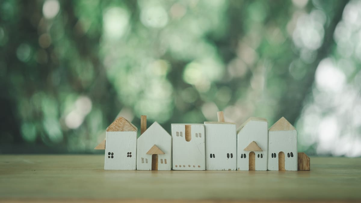 Smashing the Savings Goal: Expert Tips to Get Your Foot on the Property Ladder in NZ