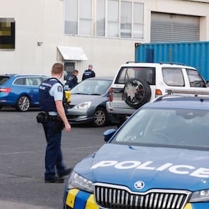 Police and Armed Offenders Squad raid Auckland Head Hunters’ North Shore gang pad