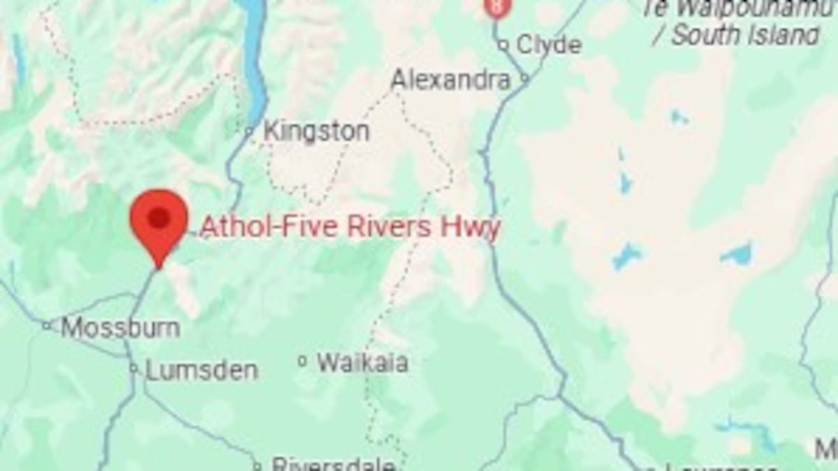 Four injured in bus crash on Southland highway after reports of black ice Four injured in bus crash on Southland highway after reports of black ice