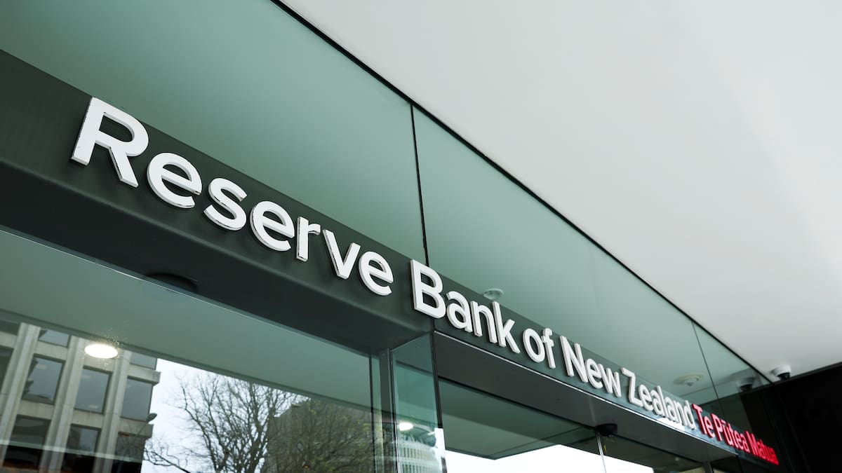 Market close: NZ sharemarket rebounds with 1.6% gain Market close: NZ sharemarket rebounds with 1.6% gain