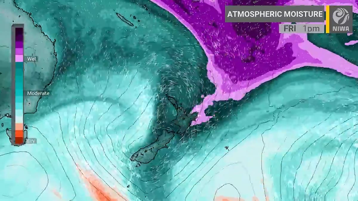 22 hours of rain: Downpours and thunderstorms to lash North Island