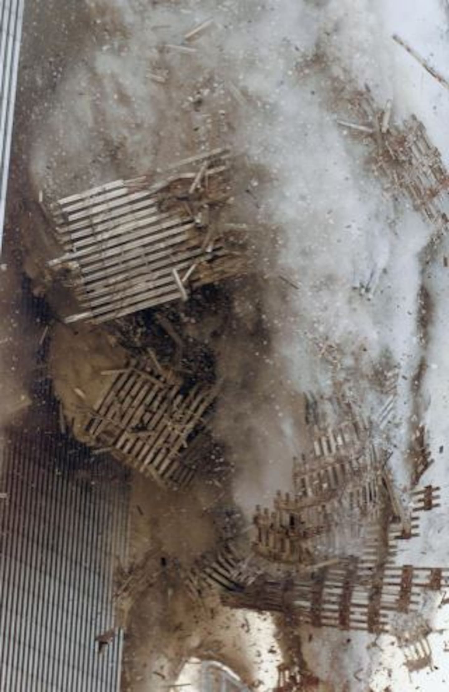 Photographer reveals twist in September 11 Falling Man story - NZ Herald