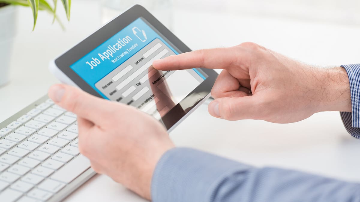 400 applications, no job: Woman ‘cannot live’ as unemployment reaches four-year high 400 applications, no job: Woman ‘cannot live’ as unemployment reaches four-year high