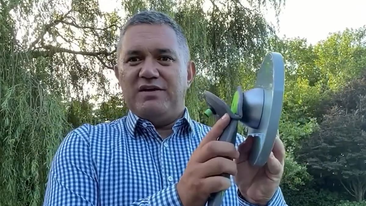 It's all in the pouch: Principal changes his mind on mobile phone ban It's all in the pouch: Principal changes his mind on mobile phone ban