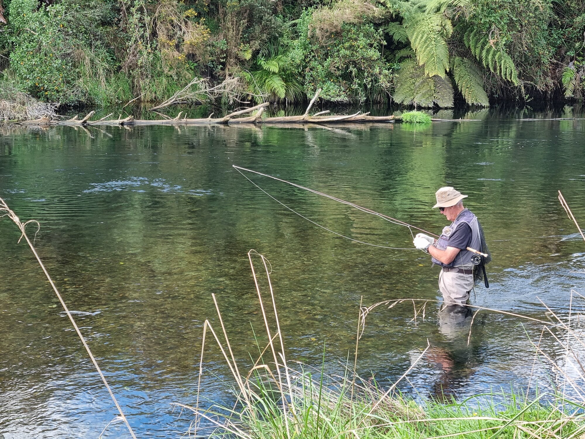  Fishing means relaxation. 