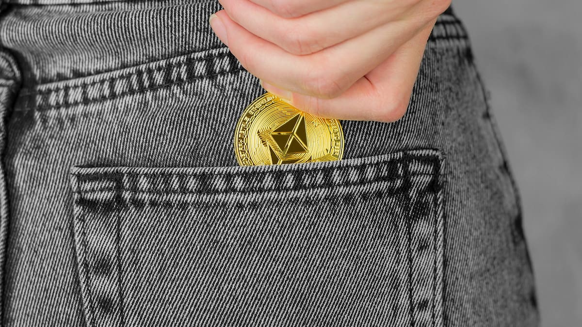 Auckland crypto firm's collapse: Authorities hunt for missing CEO Auckland crypto firm's collapse: Authorities hunt for missing CEO
