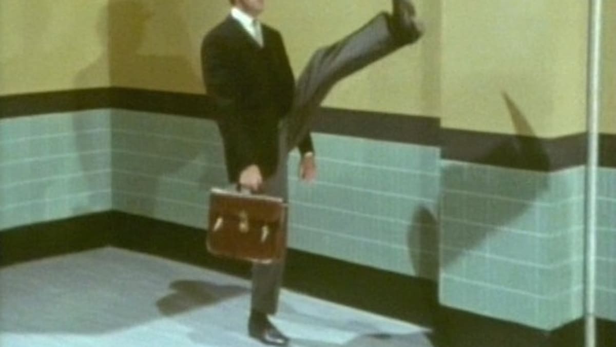 Ministry of Silly Walks makes health recommendation