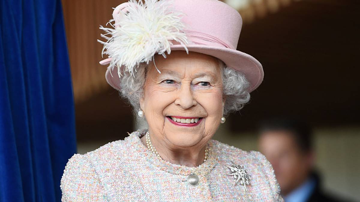 Ratu bersumpah untuk menghadiri pembaptisan kerajaan ganda meskipun ada masalah kesehatan