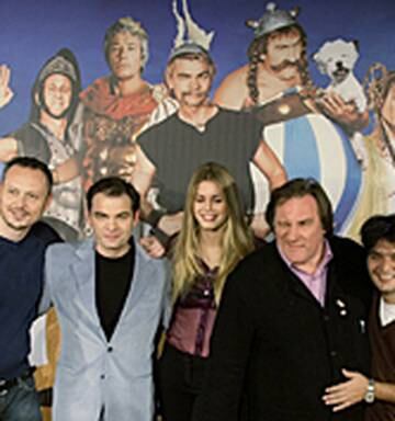 Asterix At The Olympic Games Movie Cast Asterix Film Embarks On Colossal Launch Nz Herald