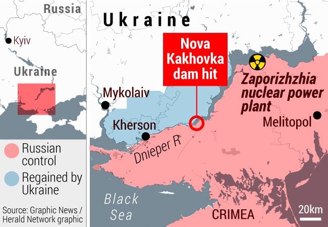 Guerra Rusia-Ucrania: los ucranianos escapan de las inundaciones masivas después de que la presa colapsa mientras los bombardeos resuenan en lo alto.