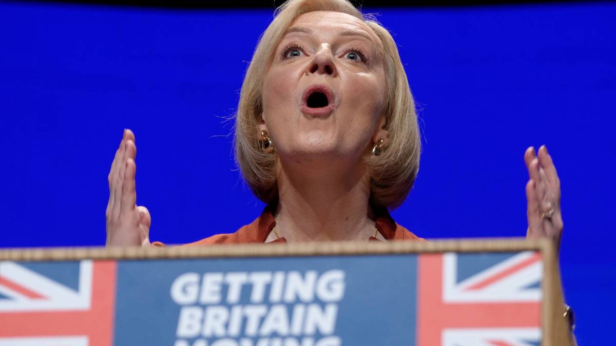 İngiltere Başbakanı Liz Truss, marulla karşılaştırıldığında “hayalet” olarak adlandırılan şakalara konu oldu