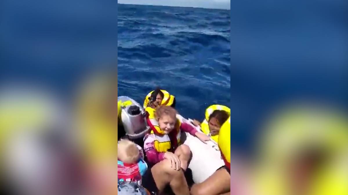we-lost-all-the-beer-family-rescued-after-boat-sank-off-queensland-coast