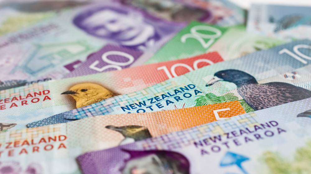 currency converter pound to nz