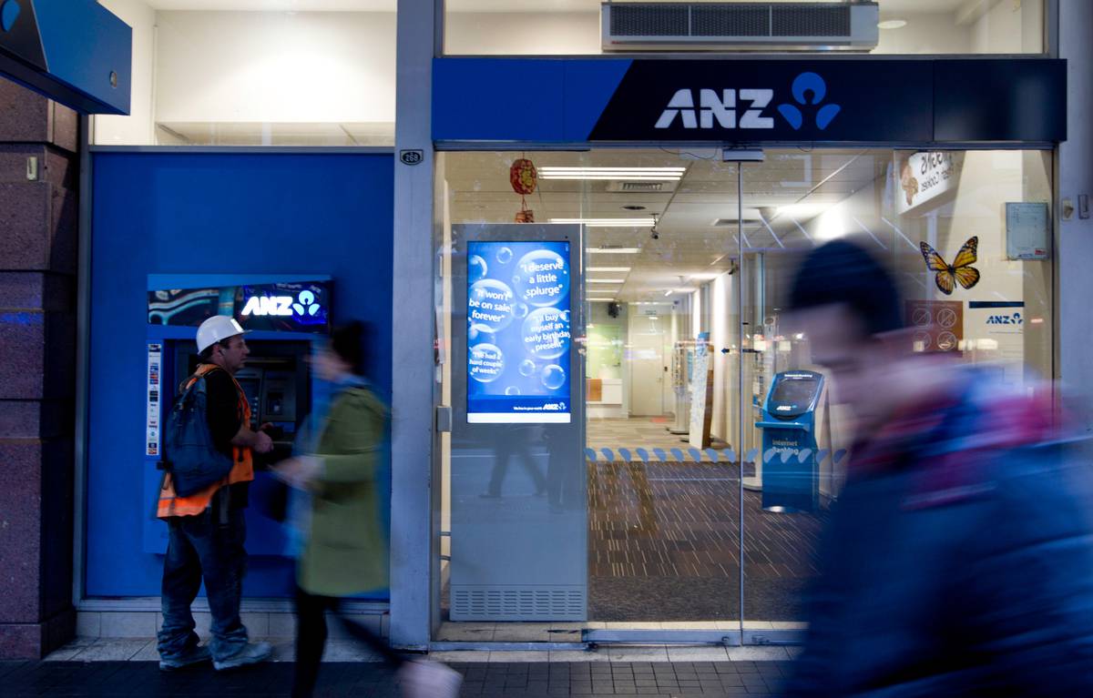 Anz Bank To Pay 29 4m To Customers Affected By Loan Calculator Error Nz Herald