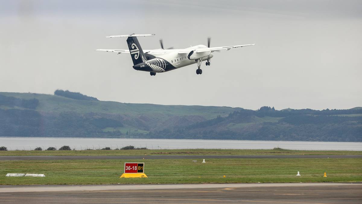 Air NZ zwróciło kredyt Covid-19, gdy choroba się pogarsza, zarażając pasażerów i załogę