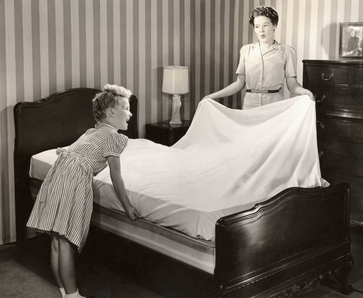 what-happens-to-your-body-when-you-don-t-wash-your-sheets-every-week