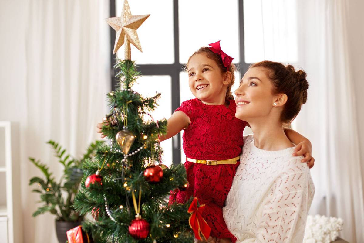 Mums Say Putting Your Christmas Tree Up Before December Means You