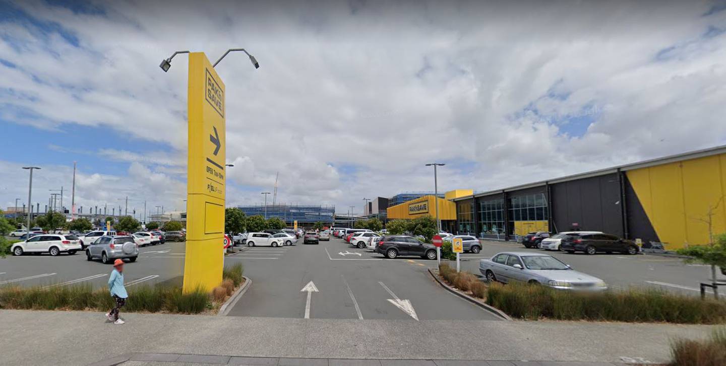 Pak'nSave Ormiston, on Bellingham Rd in Flat Bush, was visited by a person with Covid on Tueday afternoon. Image / Google 